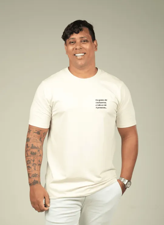 Eu gosto de cachorro, e talvez de 3 pessoas...